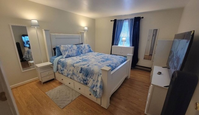 Charming 2-bedroom house in tranquil New Gloucester with WiFi, AC in New Gloucester