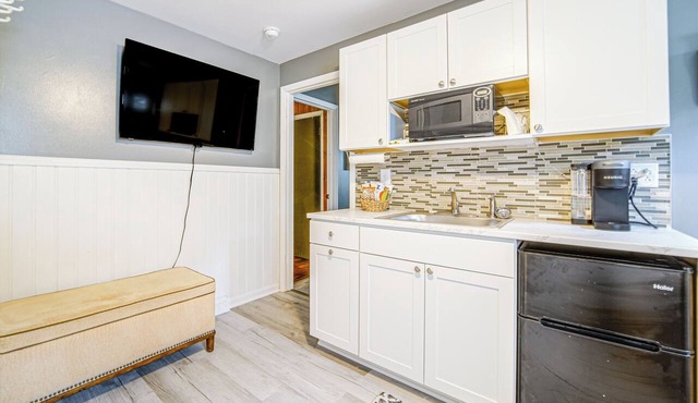 Charming Geneva Vacation Rental ~ 5 Mi to Lake! in Geneva