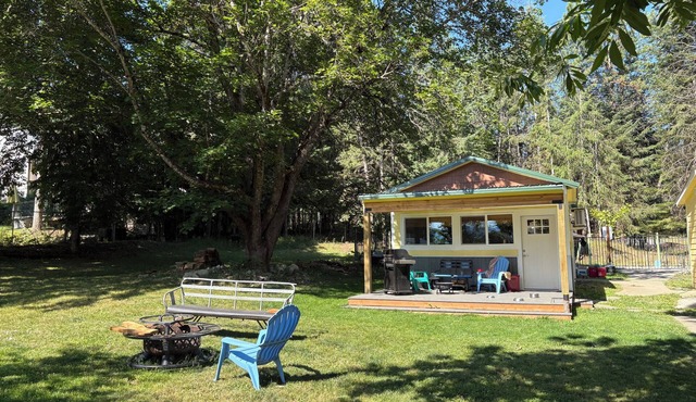 Charming studio in Bayview with a heated pool. A quiet relaxing getaway. in Bayview