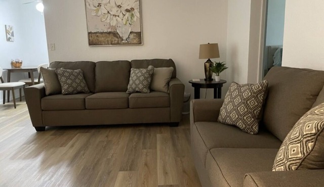 Comfortable & spacious 2 bedroom in Rock Falls