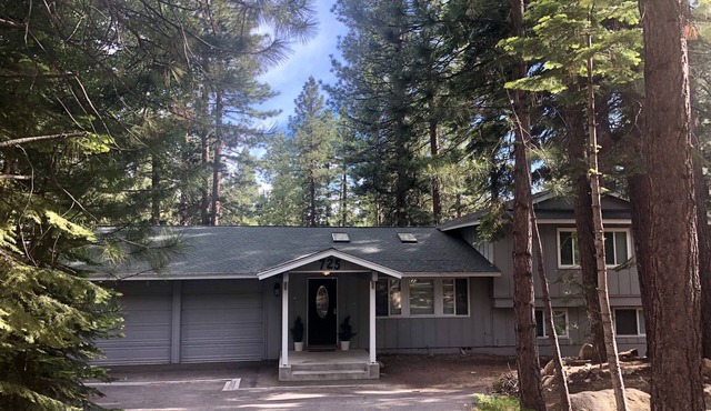 Comfortable Upscale Remodeled House, 4 Bedrooms, 3 Baths. WSTR 21-0307 in IVGID