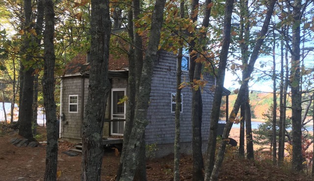 Cottage featuring a Screened Porch overlooking the Water in Georgetown
