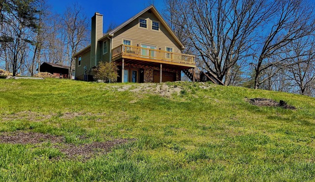 Country Refuge at The Right Angle Remote Hot tub