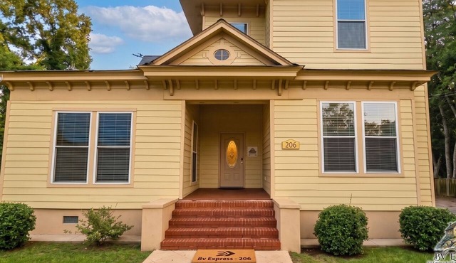 Cozy 3-bedroom apartment in beautiful Buena Vista near restaurants in Buena Vista