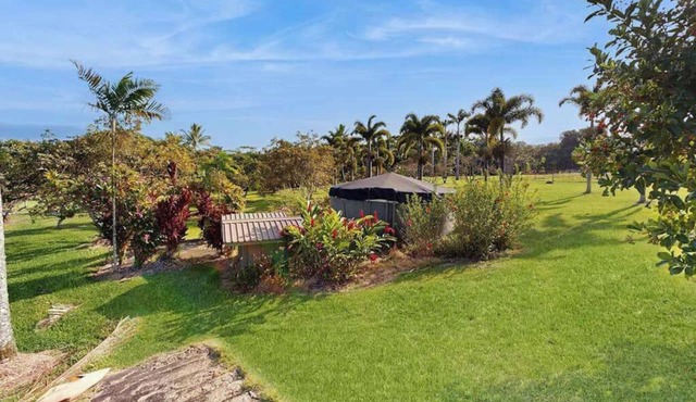 Cozy Pepeekeo Apartment on a Botanical Estate Near the Ocean