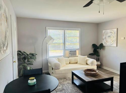 Cozy retreat in the heart of little 5 points