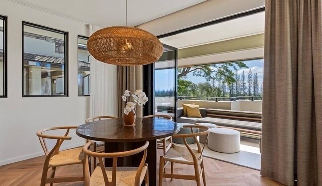 Designer Kapalua Golf Villa, Ocean & Golf Views, WALK to Kapalua Bay, 3BR/4BA