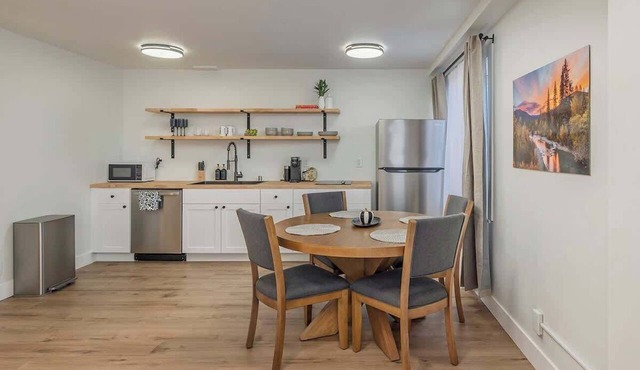 Downtown Coastal View 1 Bedroom in Anchorage