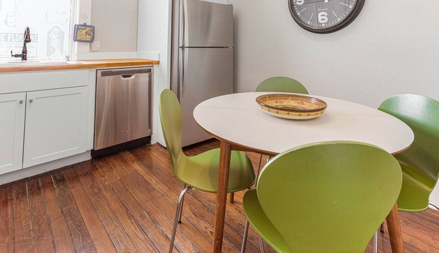 Downtown Digs for Four, Walk Everywhere by Lucky Savannah in Savannah