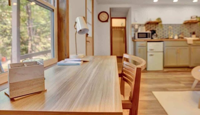 Elements Pocono Cabin | Firepit -Desk & Pickleball in Barrett Township