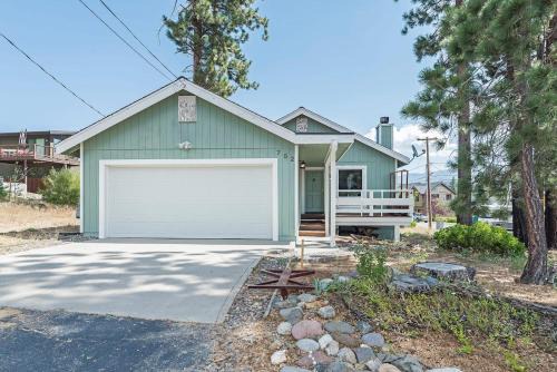 Elk Forest Escape - Economy Family Abode in South Lake Tahoe