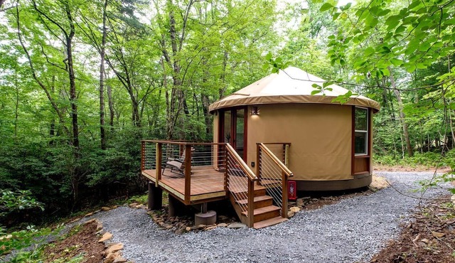 Enchanting Yurt Haven near Pisgah National Forest in North Carolina