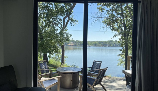 Endless Lake View*Couples Escape*Luxe*Modern*Clean in Grove