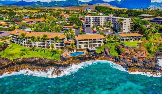 Fabulous Poipu oceanfront 5 bedrooms for 10-12!