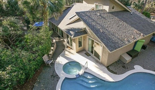 Fall Special! Home inside Sea Pines! 3min walk to Beach. Private Pool-Hot Tub in Hilton Head Island
