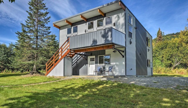 Family Retreat ~ 8 Mi to Downtown + Bishops Beach! in Homer