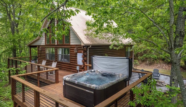 Fox Ridge-Hot Tub - Views - Open Large Wrap Around Deck in Bryson City