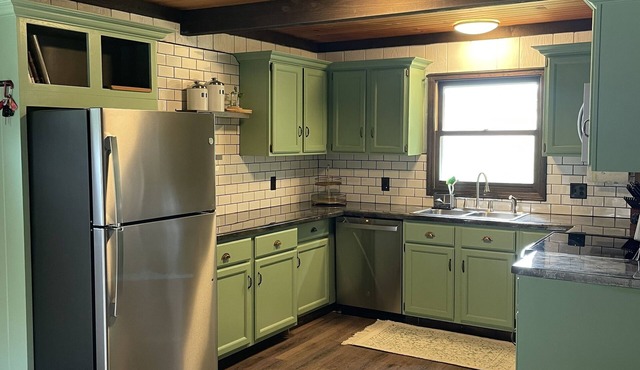 Fully Remodeled Two-Bedroom Cabin on the River in Lyndon Station