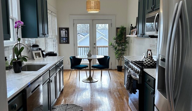 Gorgeous and spacious 4 bedroom plus office in East Atlanta Village! in Atlanta