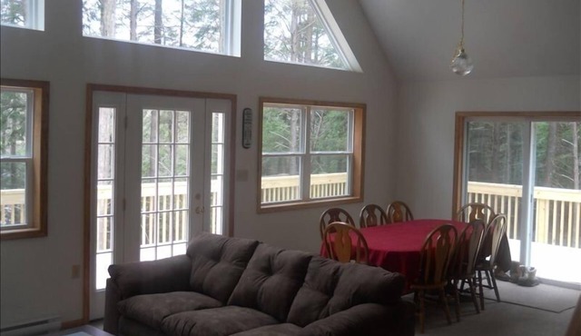 Gorgeous Lakefront Chalet on Lake Guenevere in Camelot Forest 4 Bedroom/3 Bath in Blakeslee