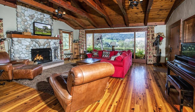 Gorgeous Rustic Ranch House & Farm Stay on 955 acre Ranch & Berry Farm-Sleeps 15 in Gaviota