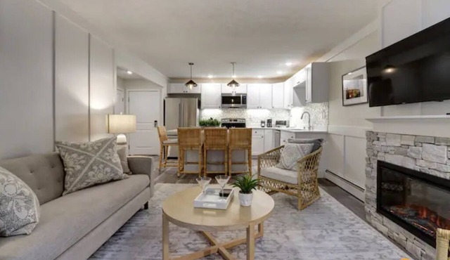 Gorgeous unit will have you never wanting to leave in Anchorage