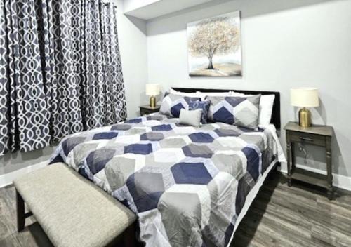 Great for Groups and Families,5BR with King Bed, Hot Tub & Game Room in Philadelphia