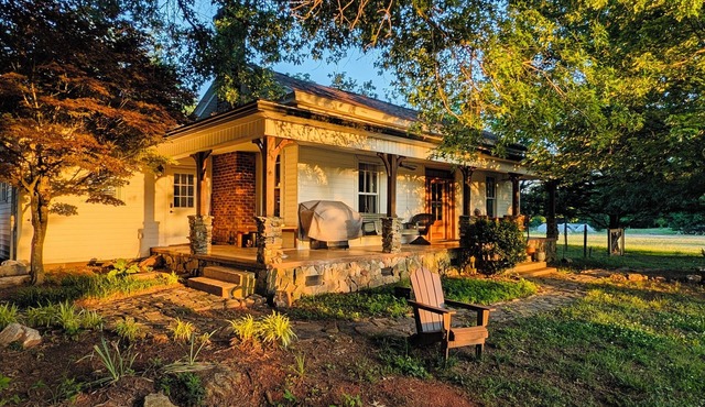 Hacienda Farmhouse in Easley
