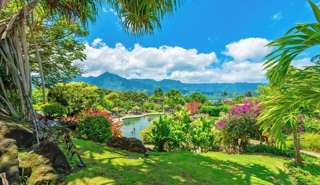 Hanalei Hideaway-Oceanfront, Mtn & Waterfall Views, Top Floor, No Stairs