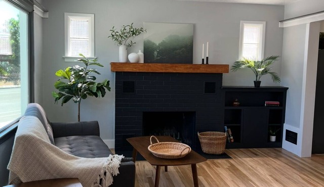Heart of Boise-Close to St. Luke's-Charming 2 bedroom-Fully furnished/utilities