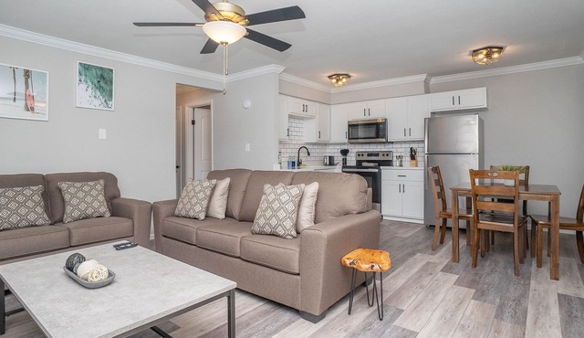 Hillside Cove - Port Suite