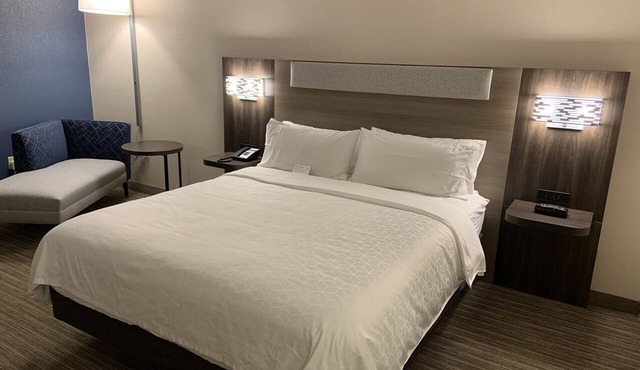 Holiday Inn Express Hotel & Suites Hermosa Beach by IHG in Hermosa Beach