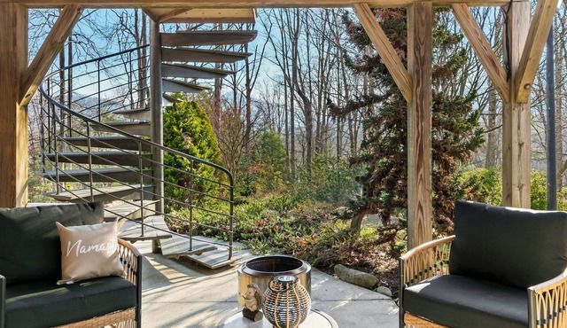 Hot tub/Mins To Asheville & Biltmore/Secluded
