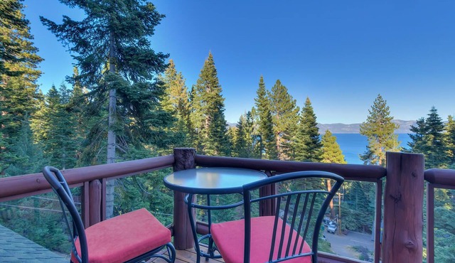 Huckleberry - Luxury Lake View 4BR in North Lake with Private Hot Tub in Carnelian Bay
