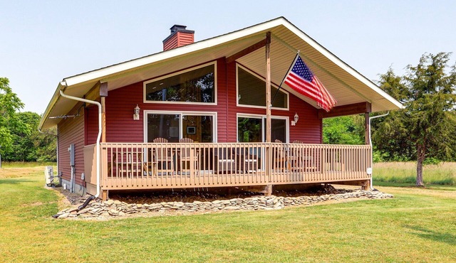 Island Gem, Walk to the lake! in Kelleys Island