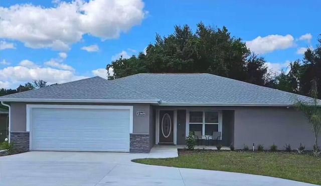 Julian's Flat- So close to WEC, OBS, FAST, & HITS! On W Hwy 40! in Ocala