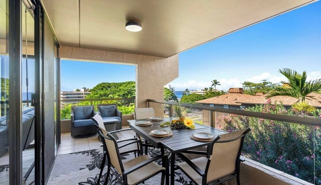 Kona Pacific: Oceanview 2BR Condo with Lanai—Steps to Beaches & Downtown!