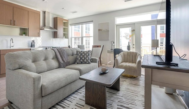 Landing | Chic 2BD, Game Room, Gym