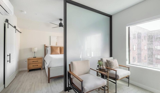 Landing | Stunning Studio, Gym, Pool