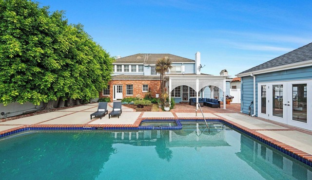 Large Beverly Hills House · Pool & Game Room