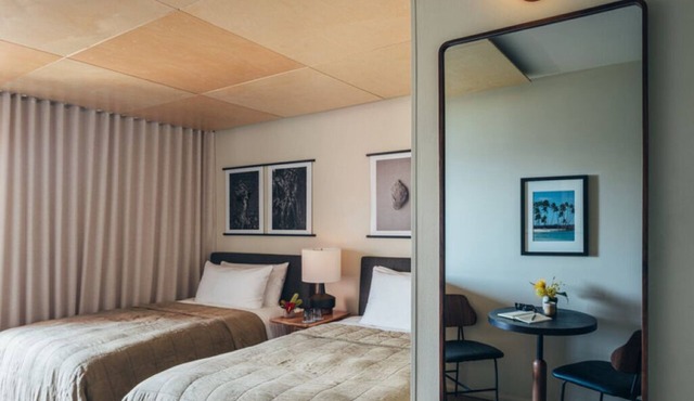 Live the Island Life: 2 Modern Rooms, Pool, Bikes, Daily Poolside Yoga