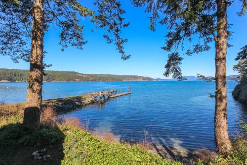 Lopez Island Hunter Bay Waterfront Home in Lopez