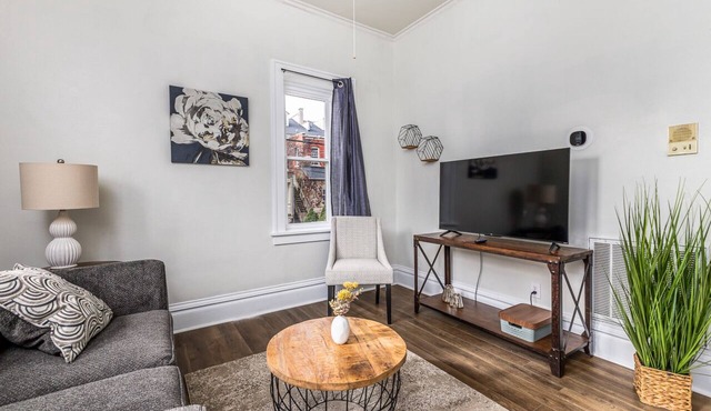 Main St. Apt- 1BR/1BA in Dubuque