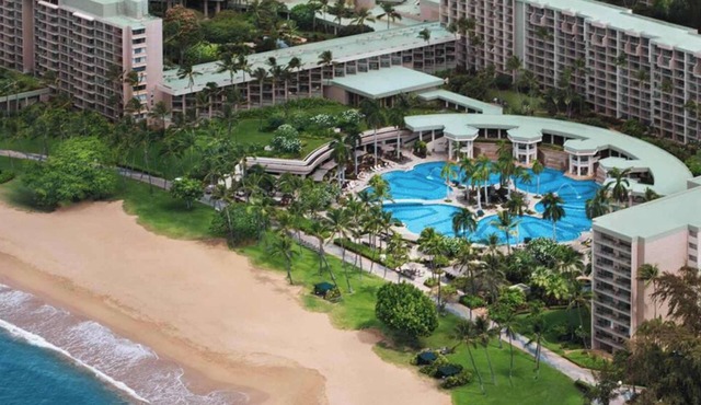 Marriott's Kaua‘i Beach Club | Parlor Suite
