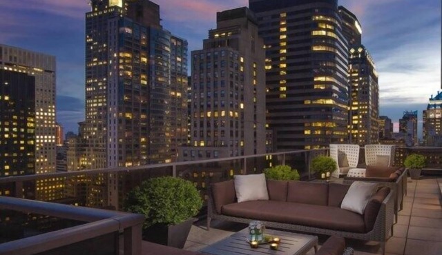 Midtown 45 at New York - Hotel Room in Manhattan