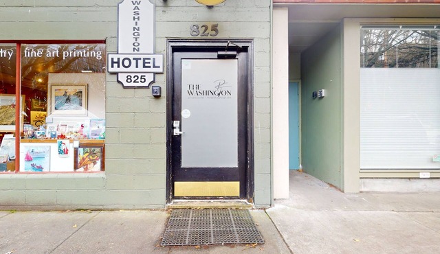 Mini-Boutique Hotel with 4 Private Suites in the heart of downtown Port Townsend