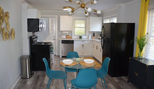 Minutes from FVSU! Renovated home for peace & tranquility in Fort Valley