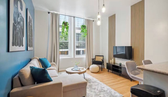 Modern Bright 1-bedroom condo in Rittenhouse Square- Center City Philadelphia in Philadelphia