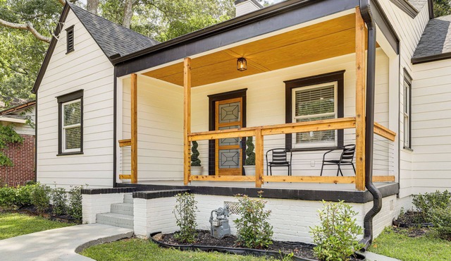 Modern & Fully Updated! ATL Home 4 Mi to Dtwn Fun in Atlanta