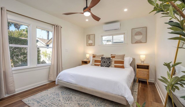 Modern, Quiet 1BR with W/D + AC and Covered Parking in Long Beach